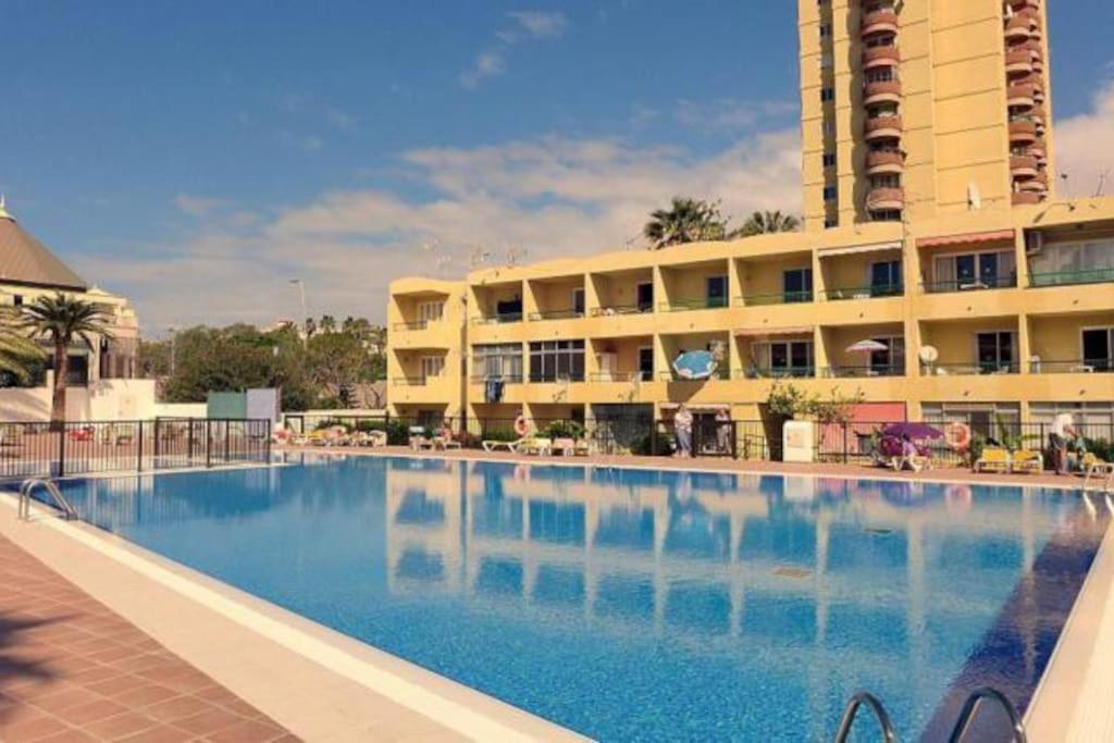 Estudio Coqueto Torres Del Sol أرونا المظهر الخارجي الصورة
