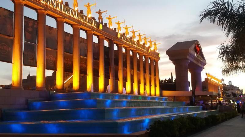 Estudio Coqueto Torres Del Sol أرونا المظهر الخارجي الصورة